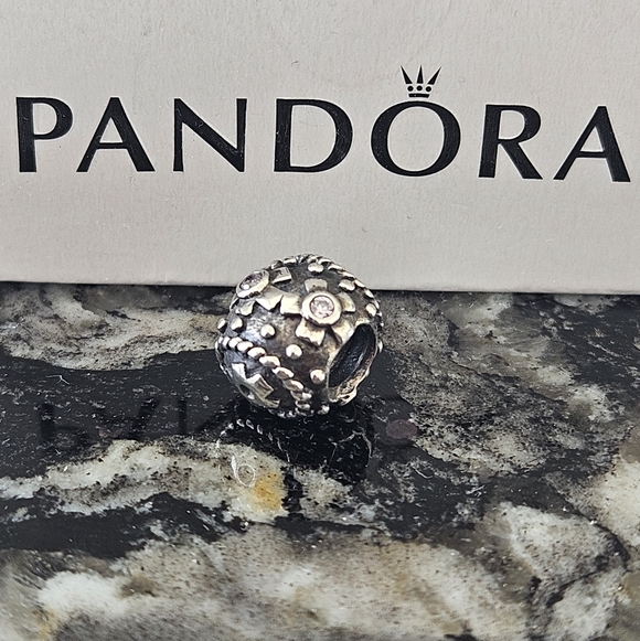 PANDORA Easter Decorative Egg Charm No. 790390PCZ - Picture 2 of 5